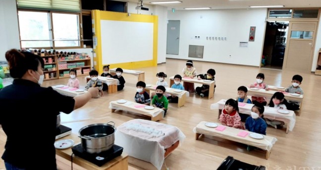 제천 명지초등학교병설유치원,  “말랑말랑 젤리 요리체험”