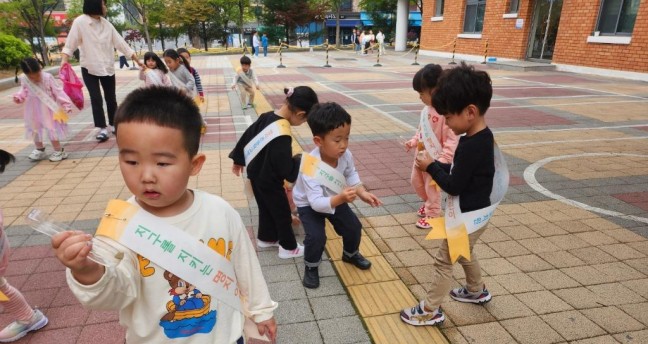 제천 명지초등학교병설유치원,  환경보호 캠페인‘지구를 위한 발걸음’