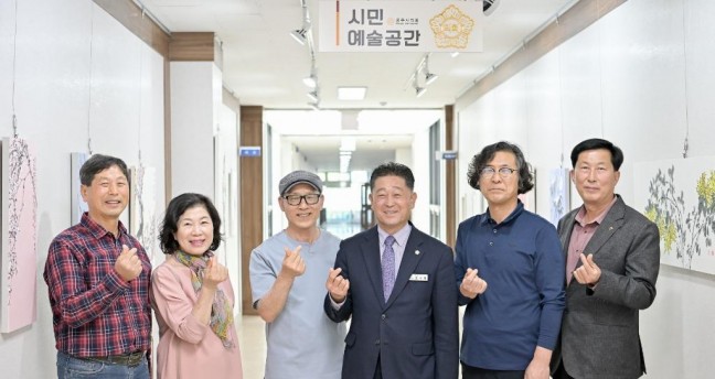 공주시의회 시민예술공간 먹그림 전시회 개최