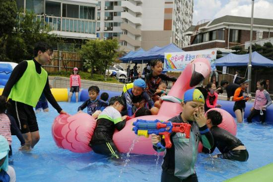 신천지 천안교회, 무더위 한방에 날리는 '물놀이 페스티벌' 개최